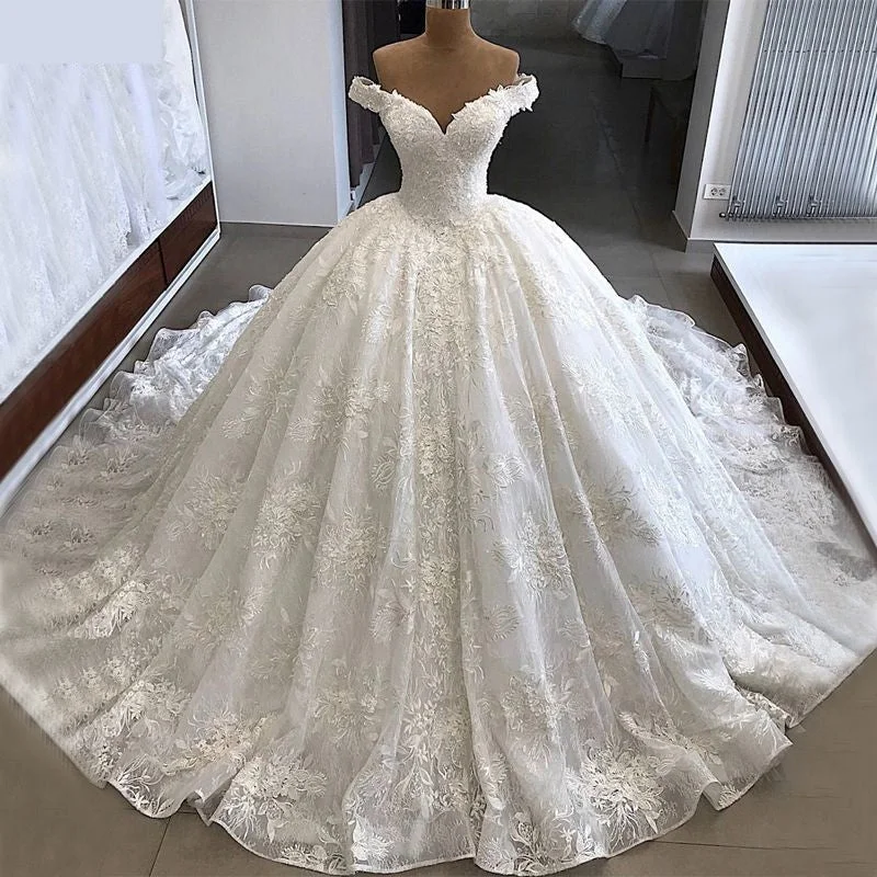 Women's Lace Appliques Off the Shoulder Beaded Floor Length Ball Gown