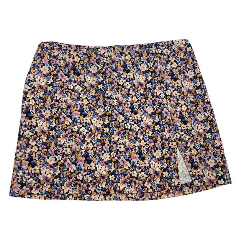 Skirt Mini & Short By Wild Fable In Floral Print, Size: L